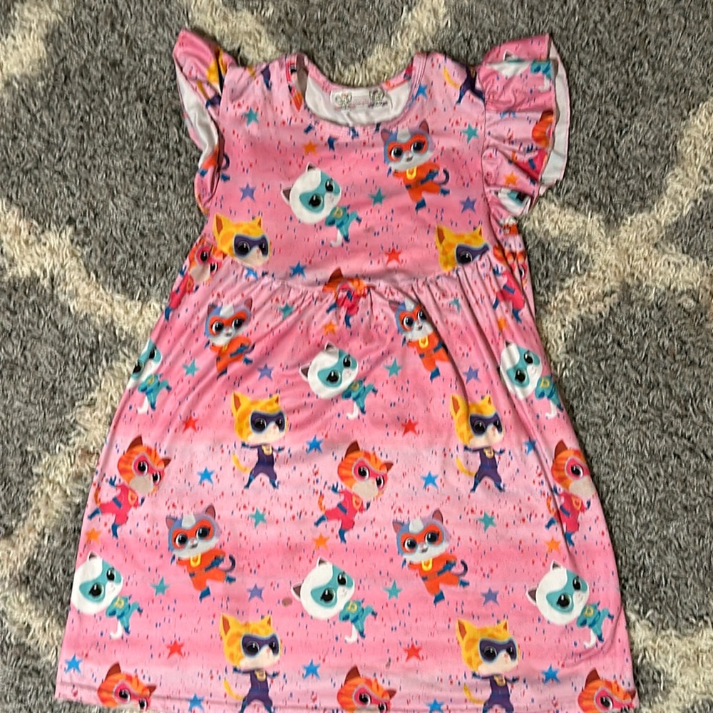 Super kitty’s dress